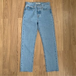Levi’s Wedgie Straight Jean